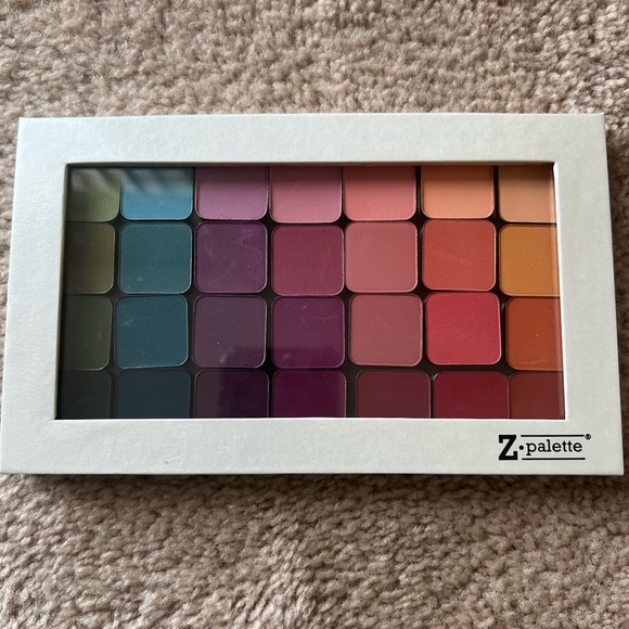 Makeup Geek Color Matrix palette *Discontinued - Picture 5 of 5